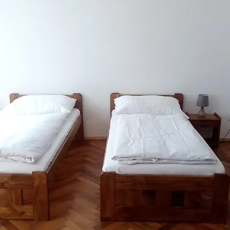 Kratka Appartement Broumov